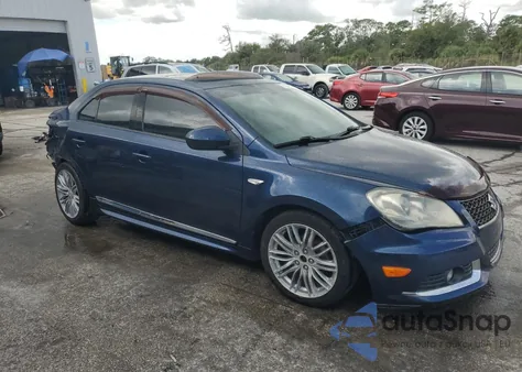 2011 Suzuki Kizashi Sport Sls z USA, uszkodzony, nr VIN JS2RF9A84B6110067